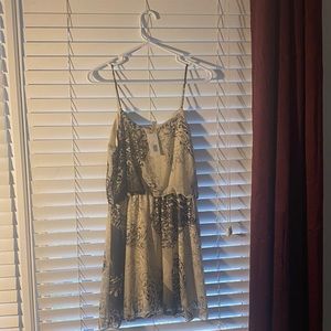 Patterned black and white dress